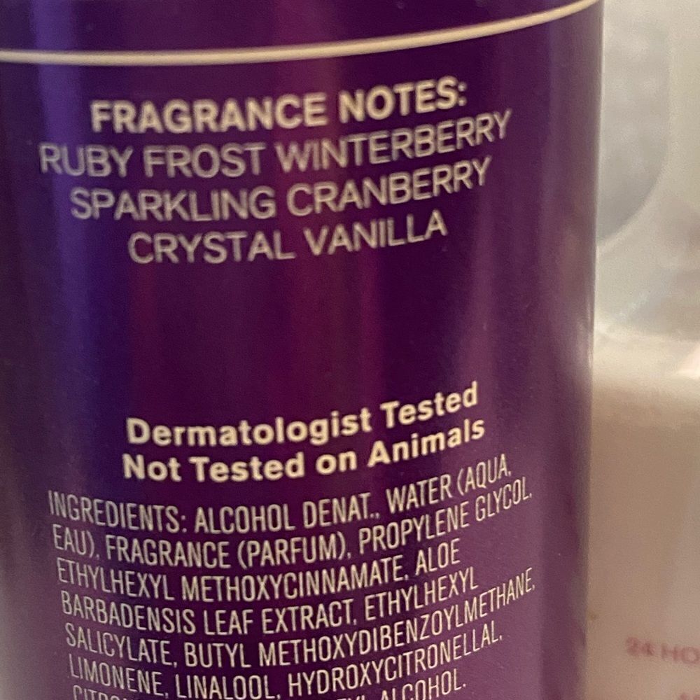 Bath and Body Works WINTERBERRY WONDER 3 Pc Set. - Picture 3 of 4